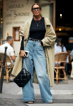 Wide-Leg Jeans: The Chic and Comfortable Must-Have for 2025